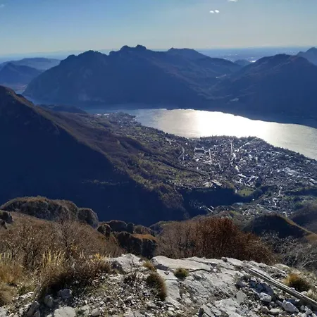 ベッド・アンド・ブレックファスト Tana Del Gufo アッバディーア・ラリアーナ