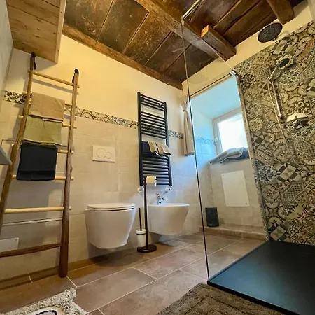 Tana Del Gufo 3* アッバディーア・ラリアーナ